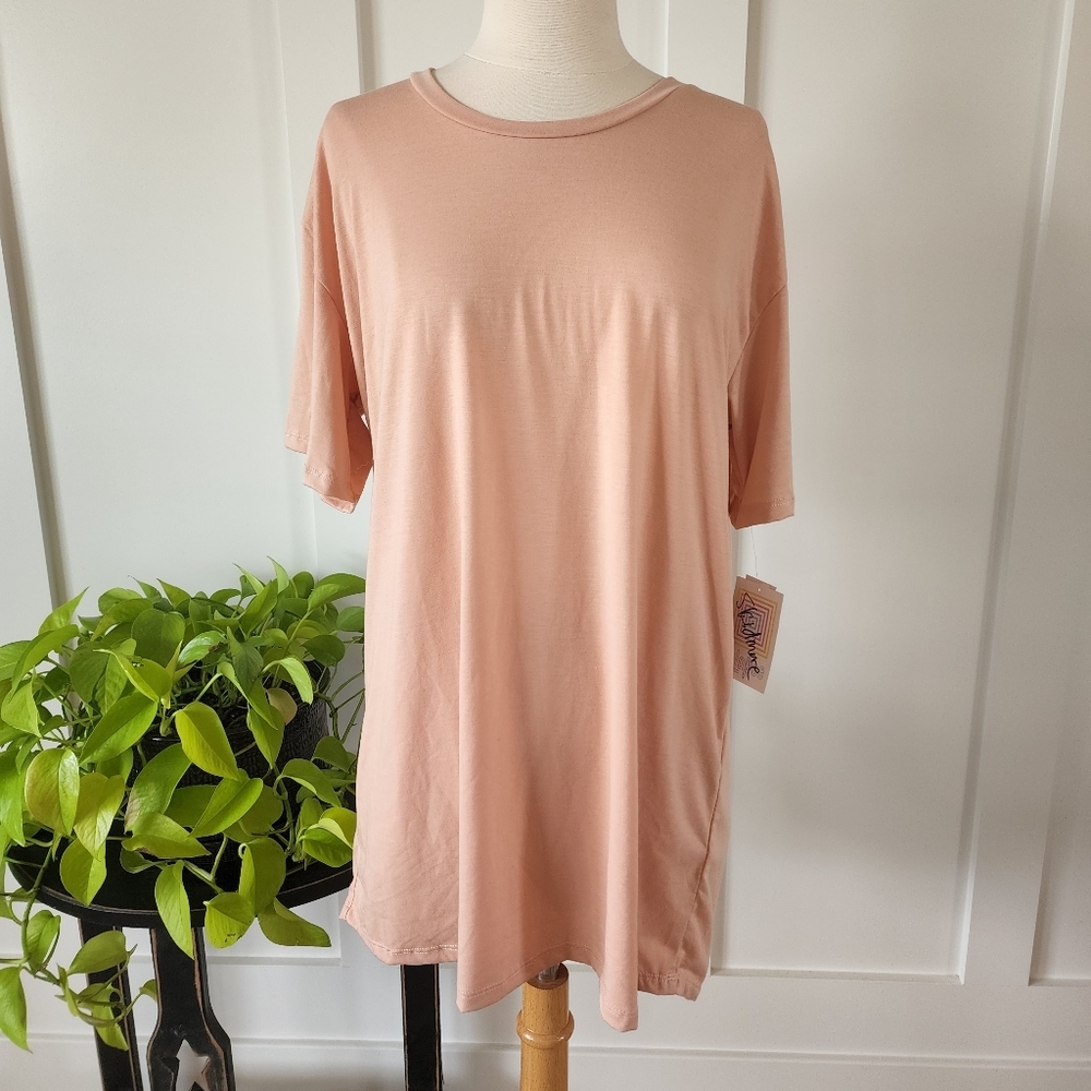 NWT LuLaRoe Unisex "Hudson" T Tee Peach Large